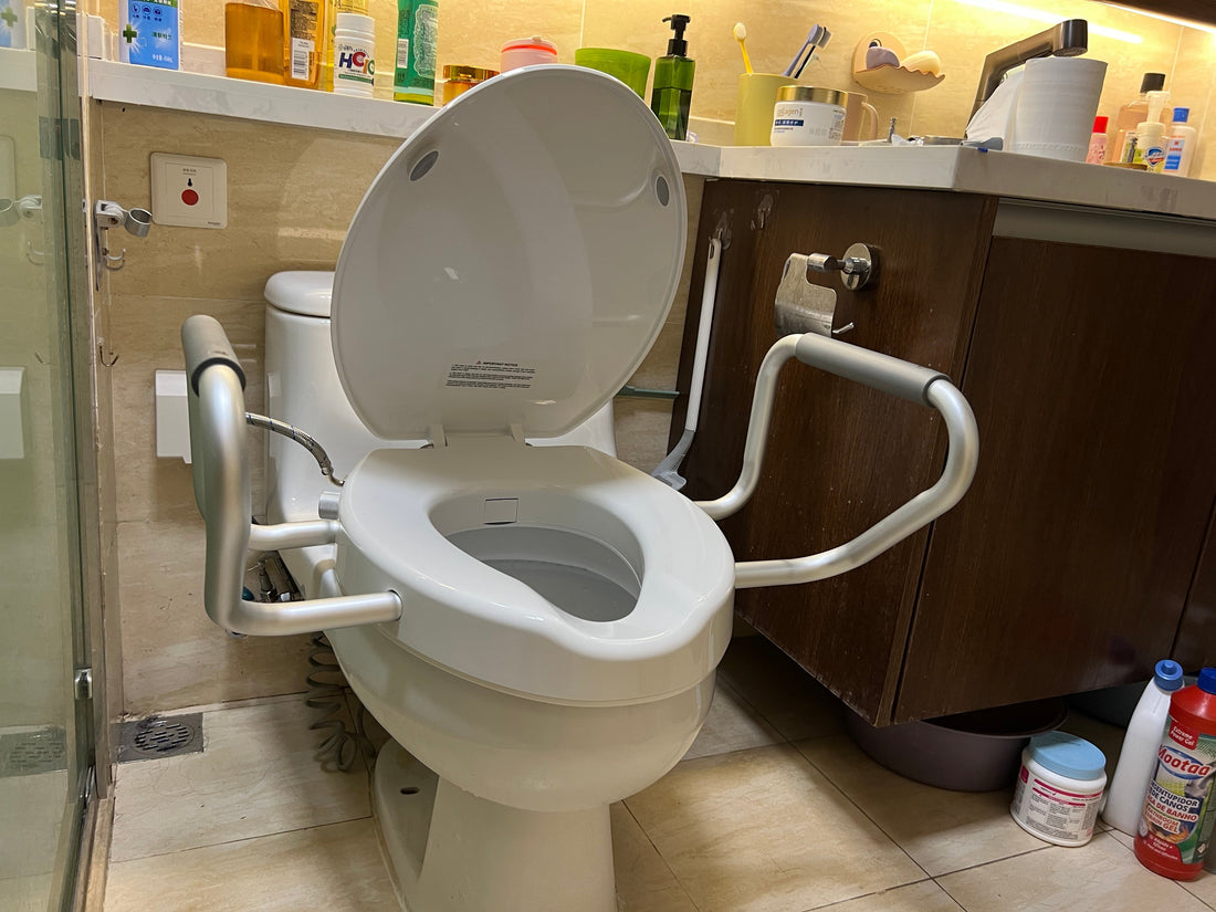 How to Make Bathroom Visits Easier for Seniors Without Sacrificing Independence - Marine Dana Store